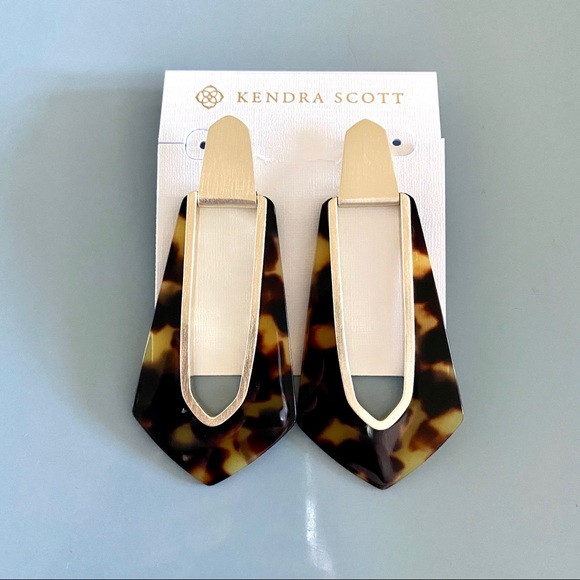 [SOLD] Kendra Scott Kiernan Earrings - Picture 1 of 1